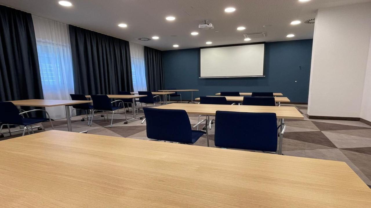 Holiday Inn Express - Sindelfingen By Ihg Eksteriør bilde